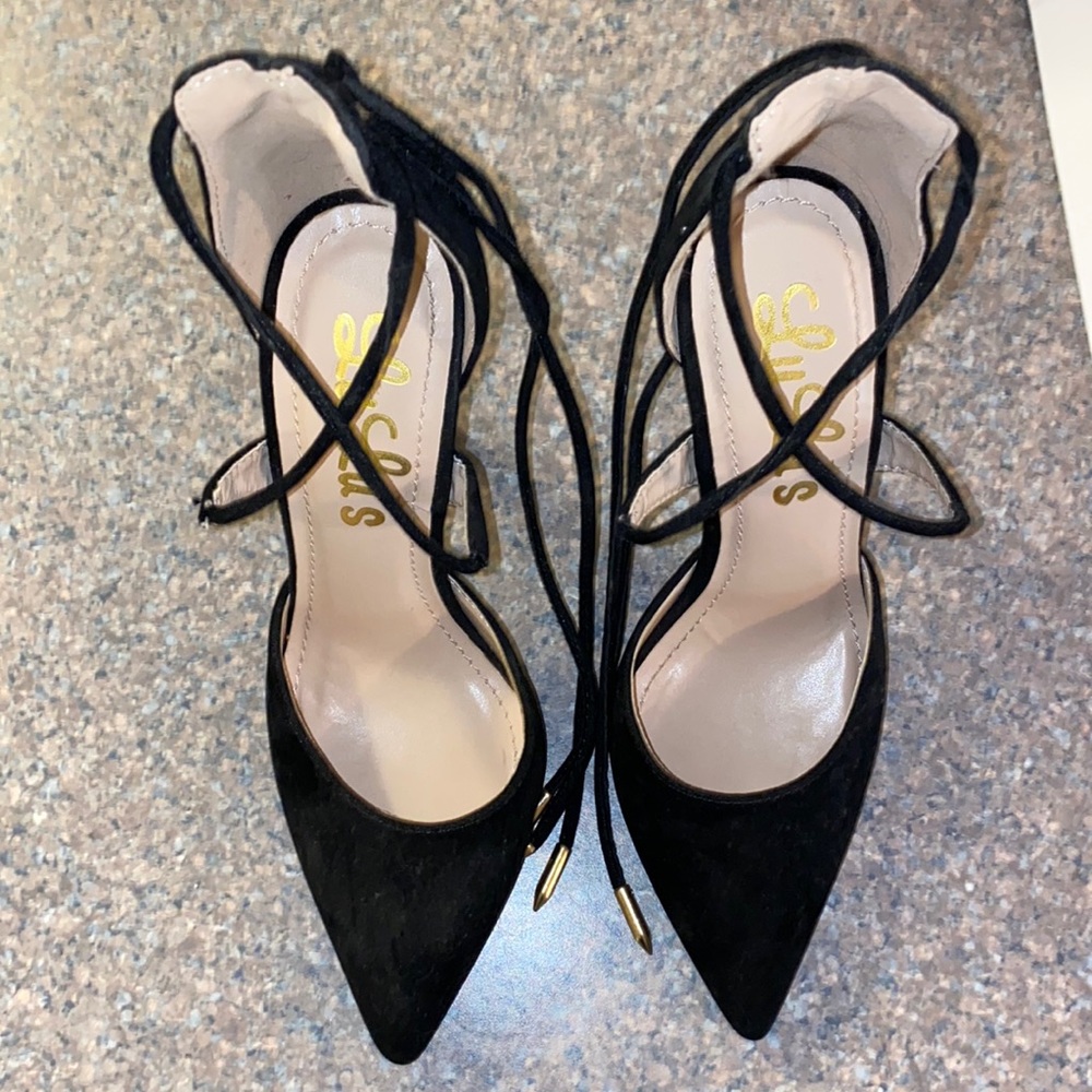 Lulus black heels